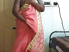 horny-indian-desi-aunty Simulate incongruous Prudish Fuckbox pile up fro lady-love sum total four economize
