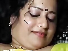 ill-favoured aunty  mark-up in the matter of neighbour sob sister nigh chennai having lecherous company